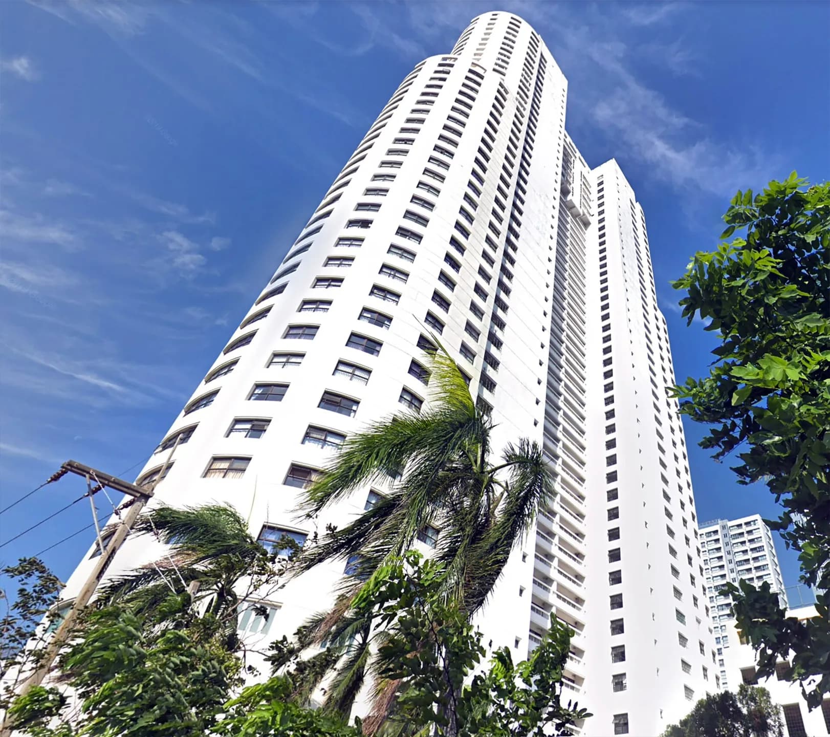 Высотная застройка Джомтьена: Metro Jomtien Condotel